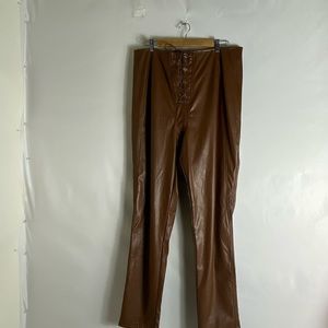 Pretty little thing pant NWOT